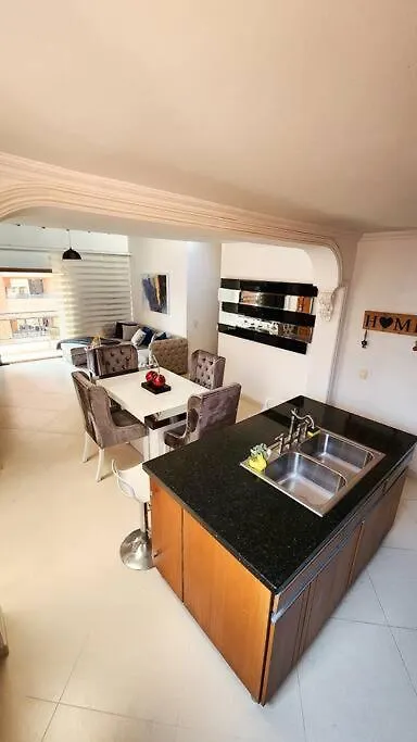 Apartment In Laureles With Jacuzzi And Own Gym メデジン
